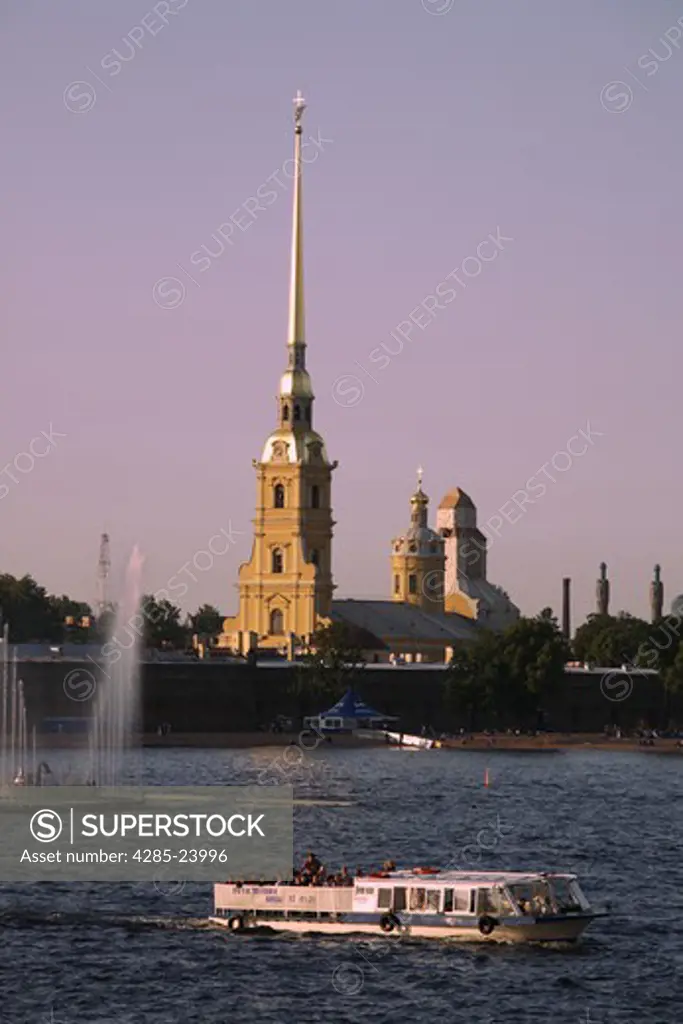 Russia, St Petersburg, Peter and Paul Fortress, Cathedral of SS Peter and Paul, Neva River, Tourist Boats