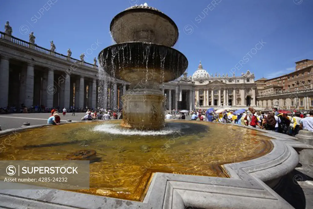 Italy, Lazio, Rome, Vatican City, St Peter's Square, St. Peters Basilica, Cathedral, Fountain