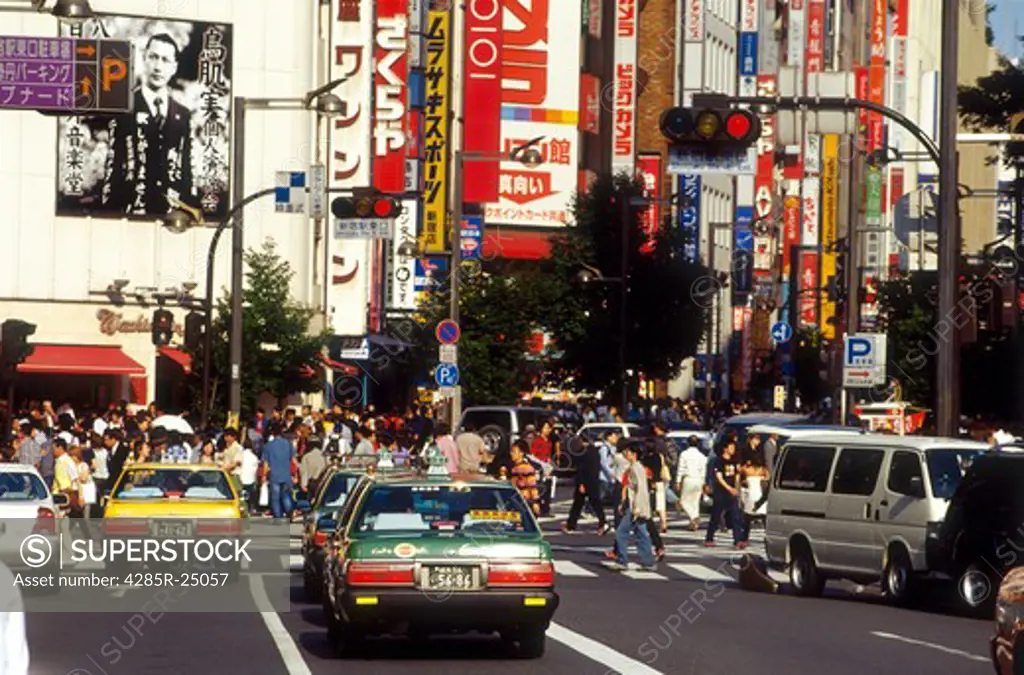 Japan, Tokyo, Shinjuku, Street Scene