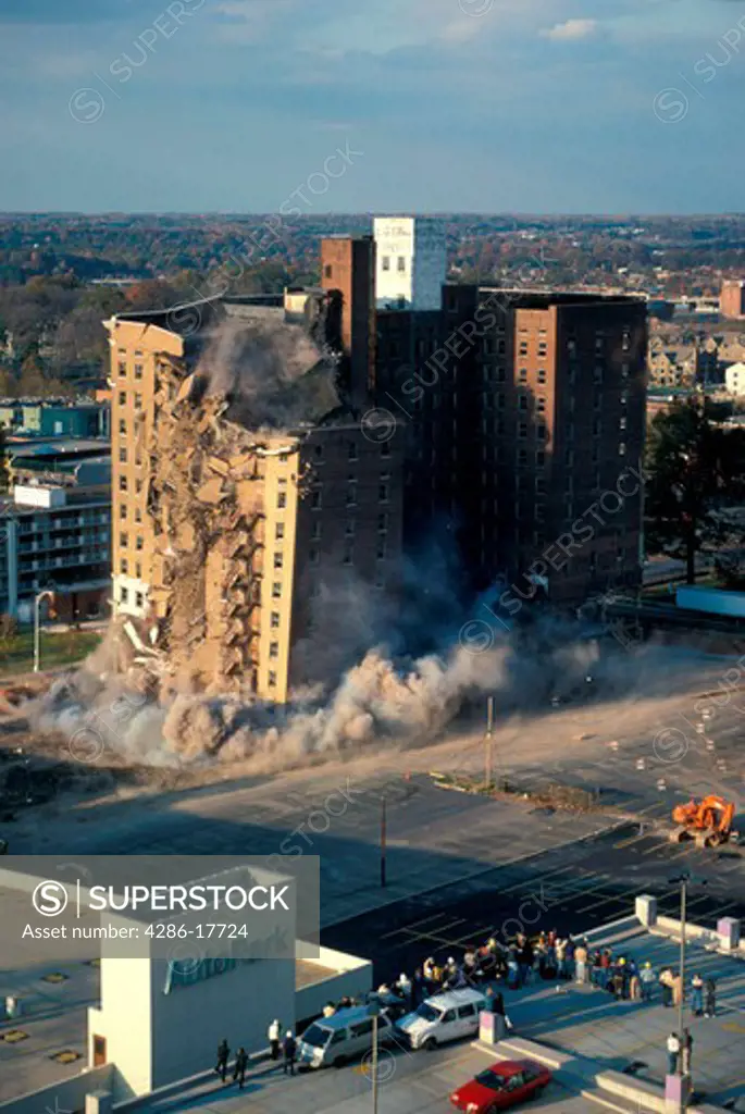 Building implosion sequence #CB7