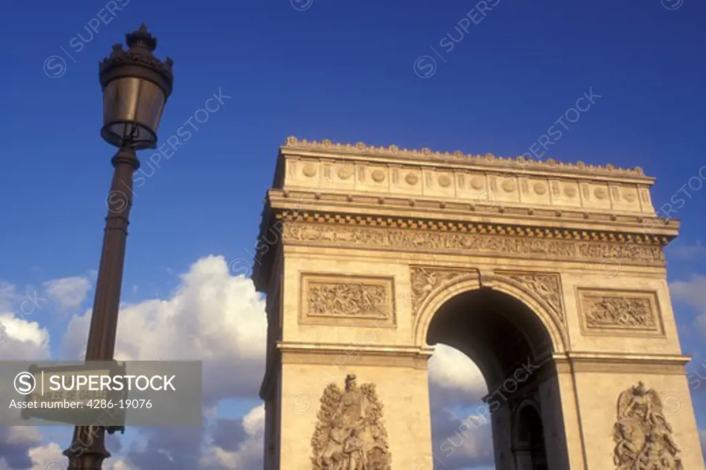 Arc de Triomphe, Paris, France, Europe, The Arc de Triomphe (Triumph) stands majestically above the Place Charles de Gaulle Etoile.