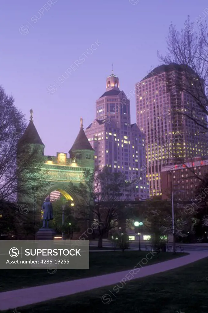 Hartford, skyline, Connecticut, Soldiers & Sailors Memorial Arch and the downtown skyline of Hartford the capital city of Connecticut from Bushnell Park in the evening.