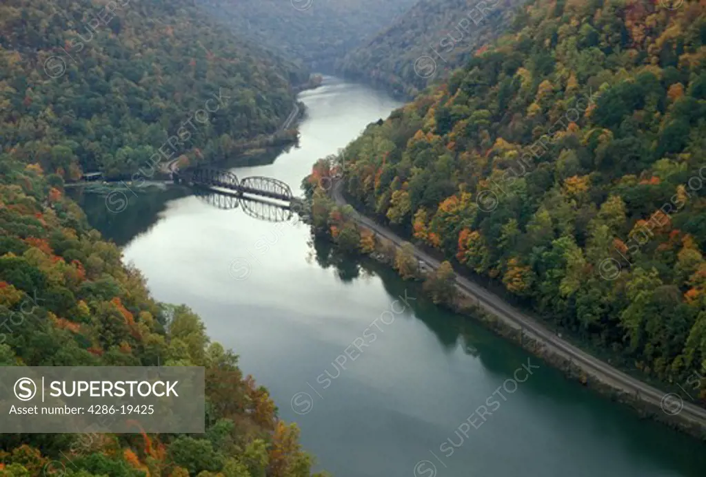 New River, West Virginia, Hawk's Nest State Park, Scenic view of New River from Hawks Nest at Hawks Nest State Park in the autumn in Ansted in the state of West Virginia. 