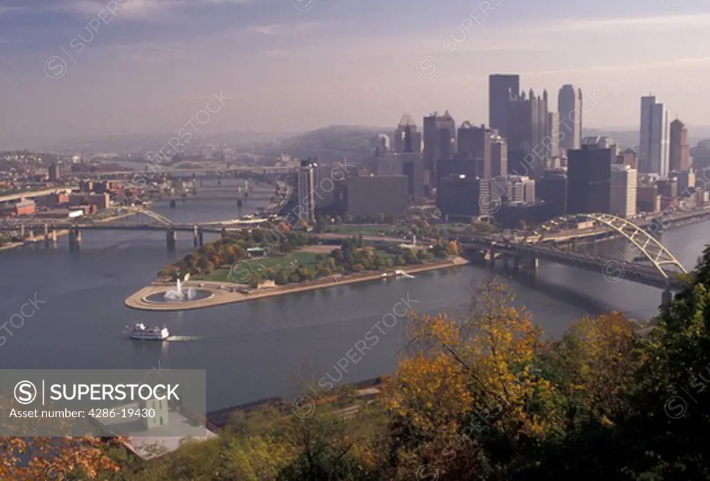 Pittsburgh, skyline, Pennsylvania, Scenic view of the downtown skyline of Pittsburgh where the Allegheny River and the Monongahela River meet to form the Ohio River from the overlook at Mount Washington in the state of Pennsylvania. The junction of the three rivers is called The Golden Triangle. 