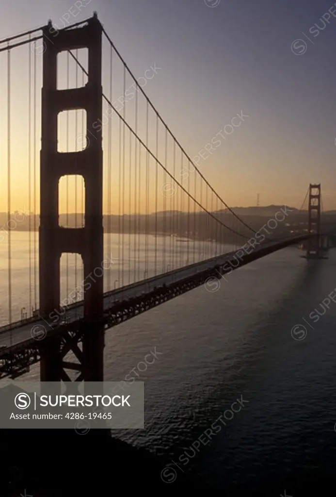 The Golden Gate Bridge, bridge, Golden Gate, San Francisco, Pacific Ocean, San Francisco Bay, California, The Golden Gate Bridge of San Francisco, the longest single-span suspension bridges ever built, in the state of California. 