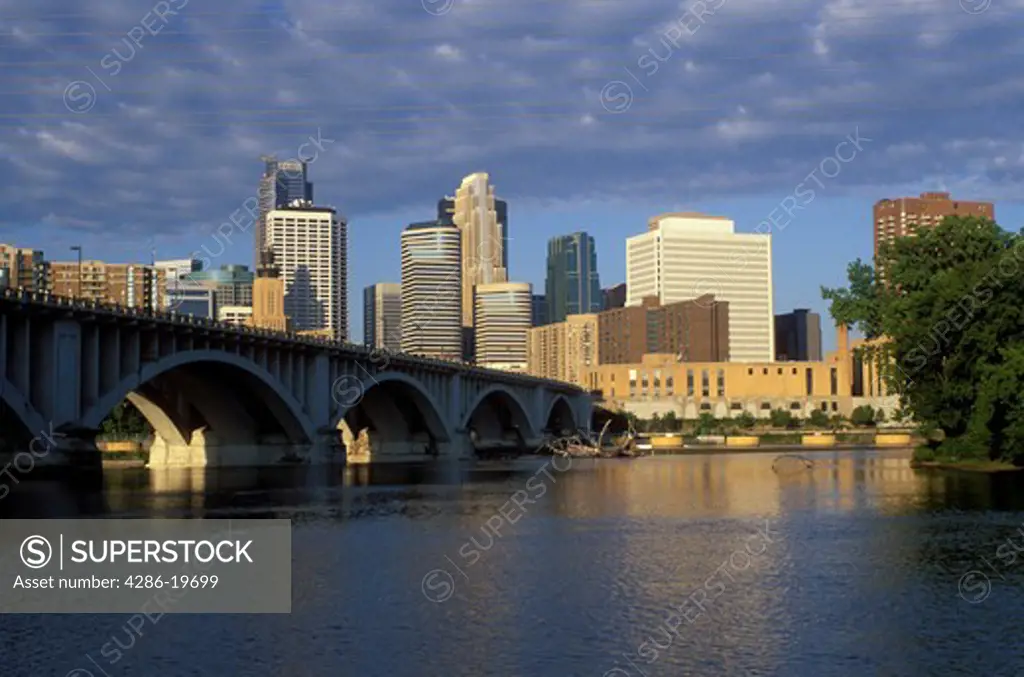 skyline, Minnesota, Minneapolis, MN, Twin Cities, Downtown skyline of Minneapolis, 3rd Avenue Bridge crosses the Mississippi River. 