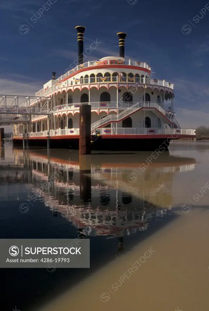 casino, Mississippi, Vicksburg, riverboat, Mississippi River, MS, Harrah's Riverboat Casino on the Mississippi River in Vicksburg.