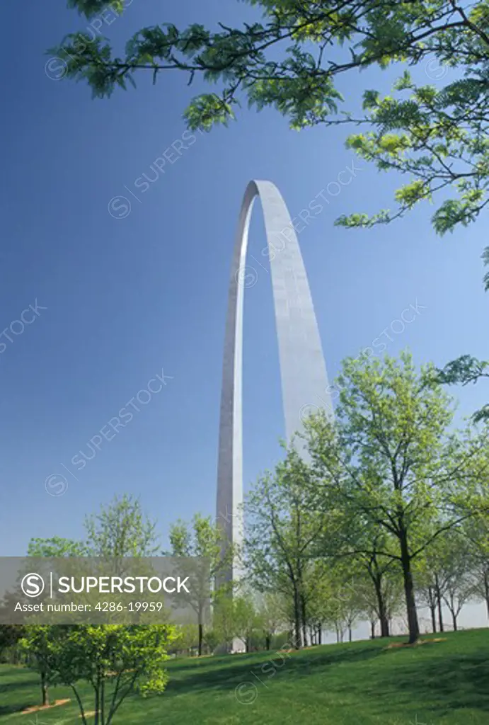 St. Louis, Gateway Arch, MO, Missouri, The Gateway Arch, Jefferson National Expansion Memorial, in Saint Louis in the spring. Gateway to the West.