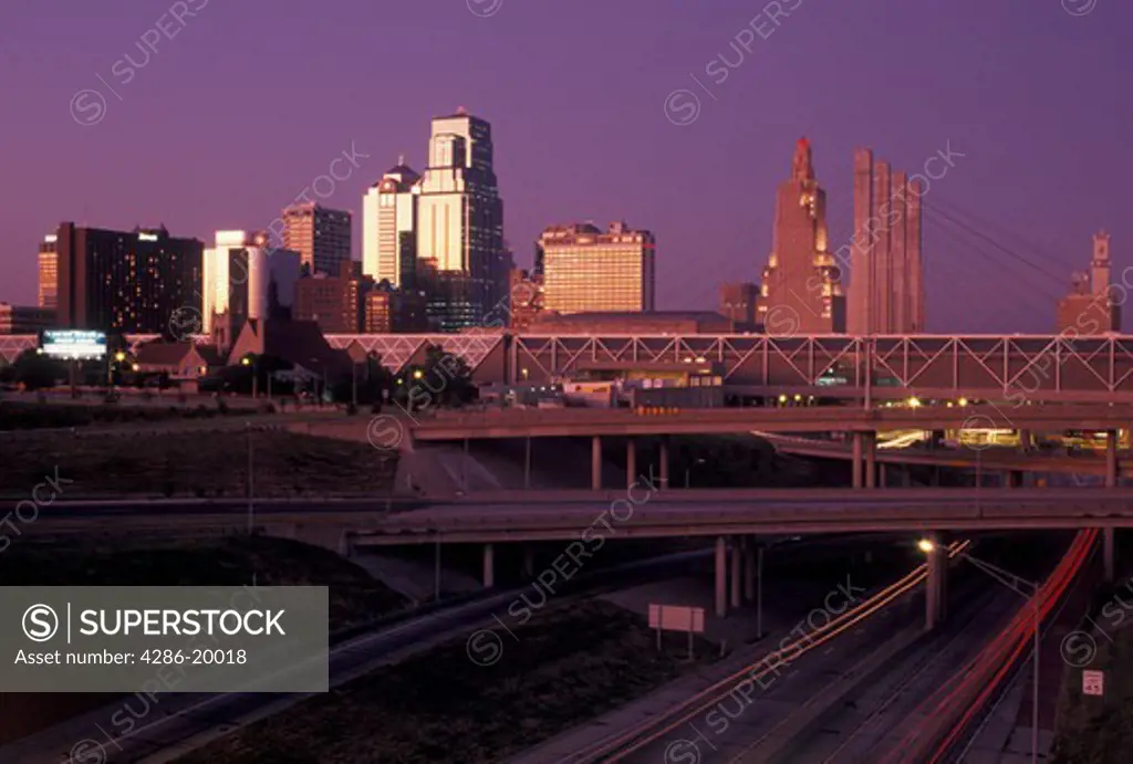 Kansas City, skyline, MO, Missouri, Skyline of downtown Kansas City at sunset.