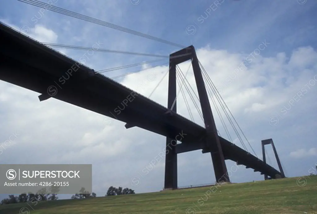 bridge, LA, Louisiana, Luling, Interstate 310 bridge spans the Mississippi River in Luling.