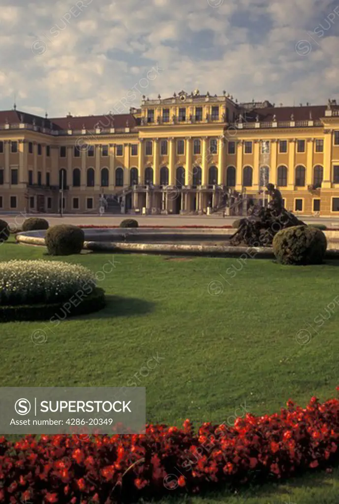 Vienna, Schonbrunn Palace, Austria, Wien, Schloss Schonbrunn, a 1440-room summer palace