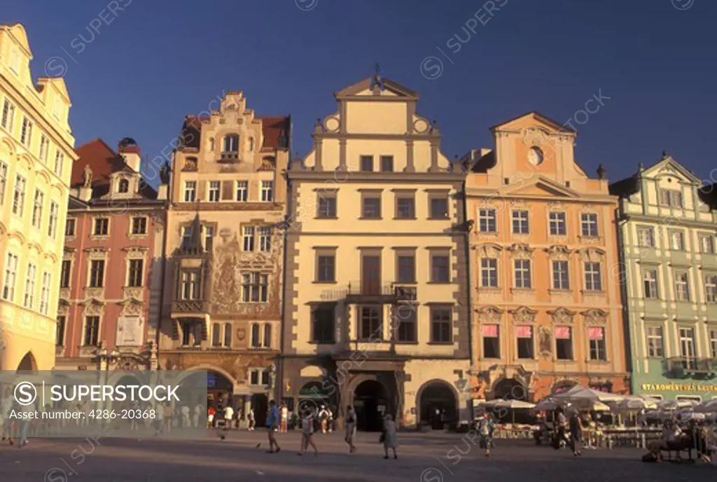 Czech Republic, Prague, Praha, Central Bohemia, Outdoor cafs in Old Town Square in the city of Prague.