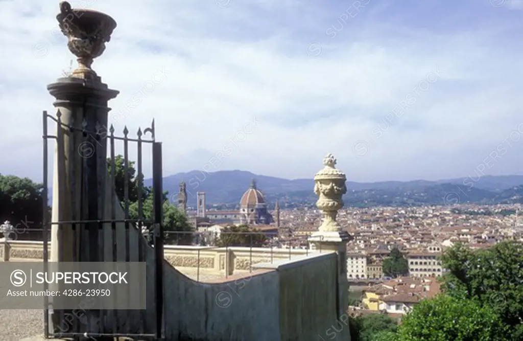 Italy, Florence, Tuscany, view of city skyline from Giardino Bardini