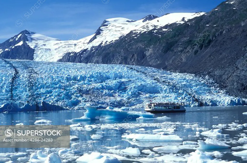USA, Alaska, Southcentral Alasks, Portage Glacier, Portage Lake, and tour boat near Whittier, Alaska