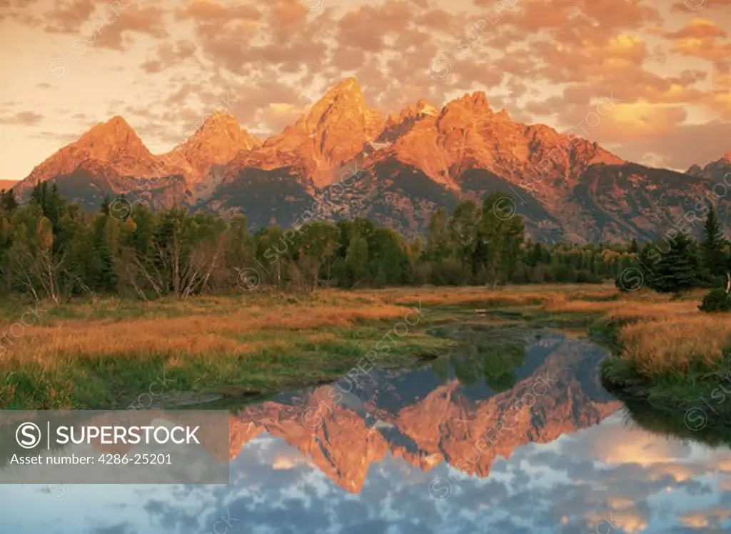 Oxbow Bend and Mount Moran in Grand Tetons Wyoming at sunrise.