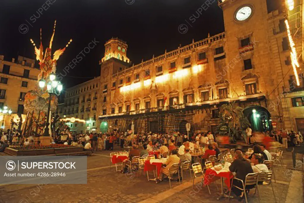 Outdoor dining on Plaza del Ayuntamiento (City Square) in Alicante, Spain