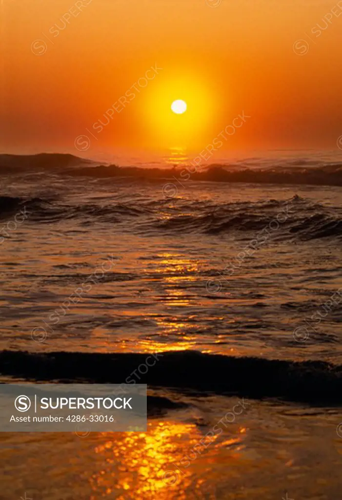Sunrise over Atlantic Ocean, Cape Hatteras Nat'l Seashore, N.Carolina