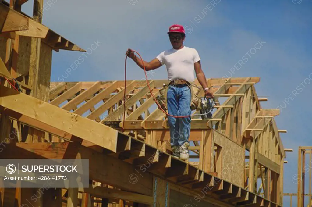 hispanic carpenter, residential construction, CA