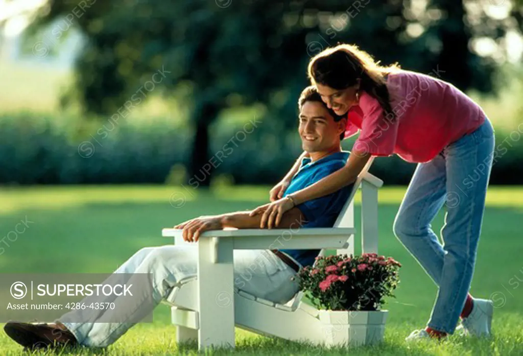 Couple outdoors, MR