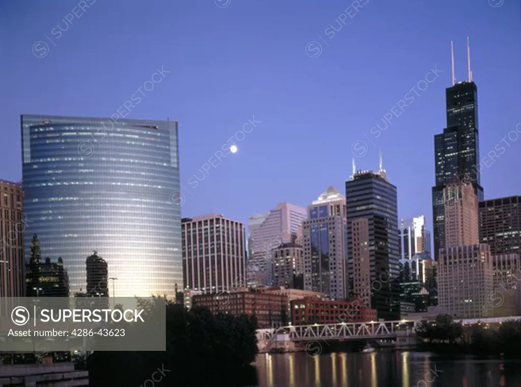 Chicago skyline, Sears Tower, 333 Wacker Drive