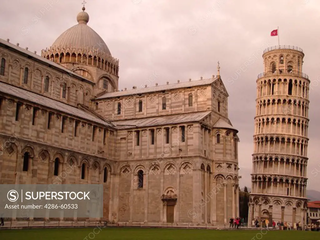 Pisa, Italy, Tuscany, Toscana, Europe, Leaning Tower of Pisa (Torre Pendente) and the Cathedral in Campo dei Miracoli (Field of Miracles) in the city of Pisa.