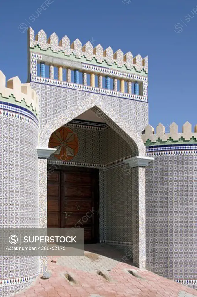 Oman gate to a house in Fanja, Tr-Pfortfliesen, the blue colour Wall