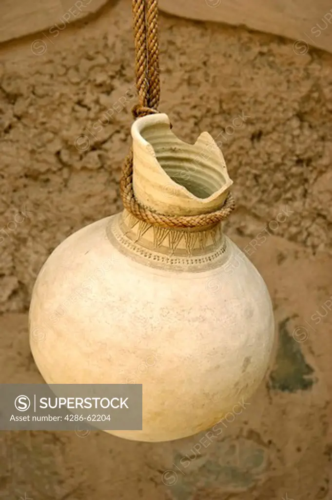 Oman, water jug of sound in the fort of Nizwa, pitcher inside Nizwa fort