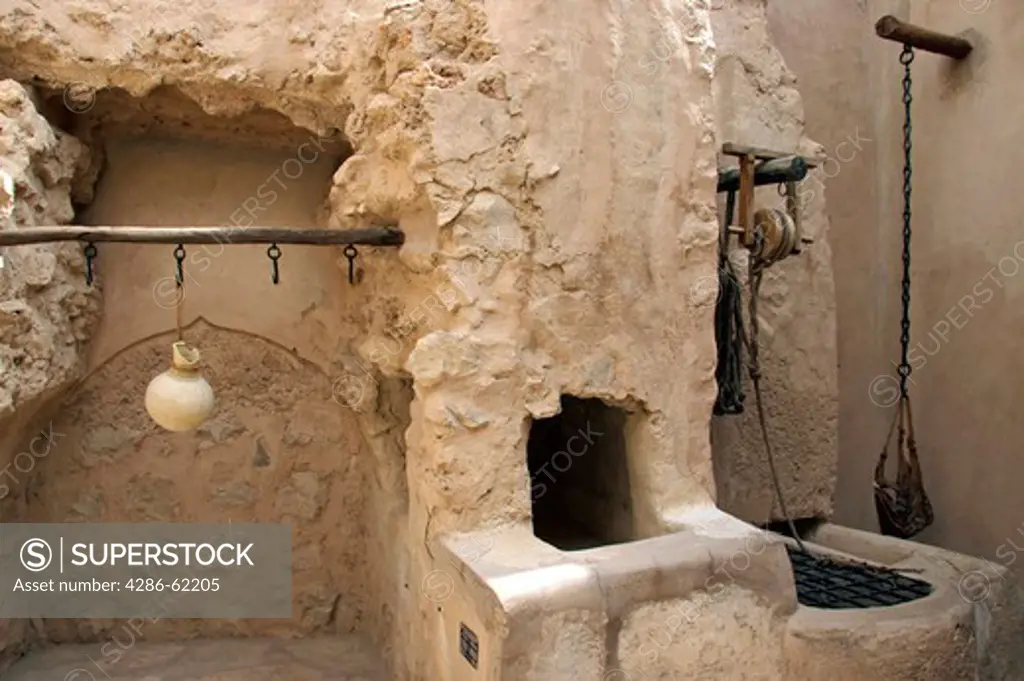 Oman, water jug of sound in the fort of Nizwa, pitcher inside Nizwa fort