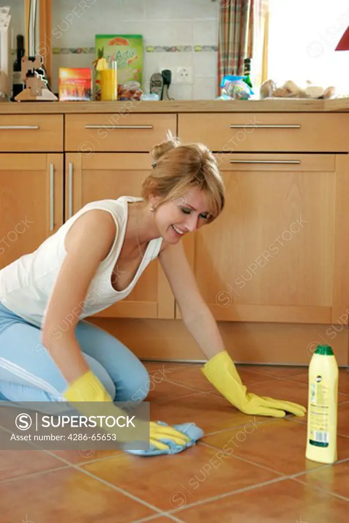 Housewife, cleaning