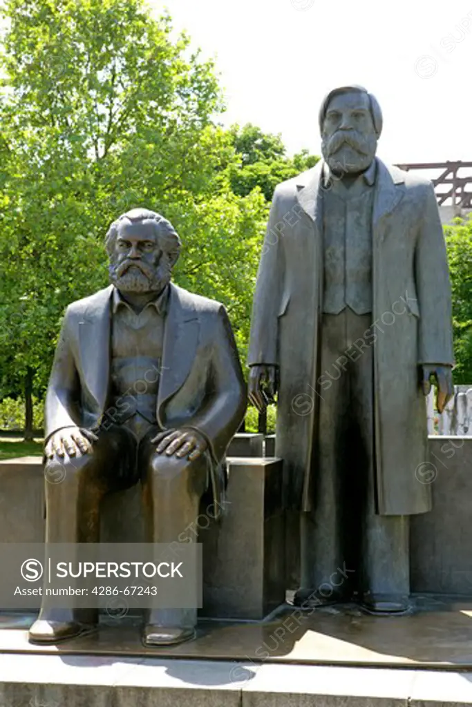 Germany, Berlin, Friedrich Engel, figure, Karl Marx,