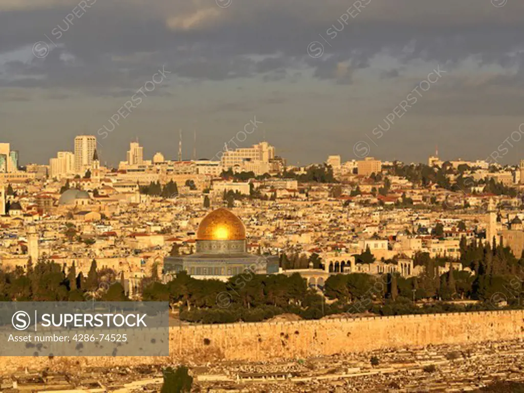 Israel, Jerusalem, city skyline view with Dome of the Rock mosque