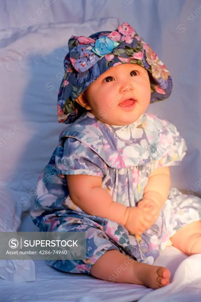Baby 3-6 months in matching hat and dress