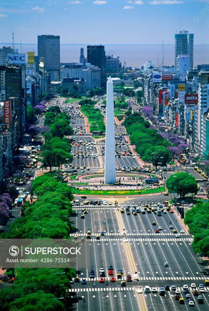 Overview of traffic on Avenida Nueve de Julio in Buenos Aires. Argentina