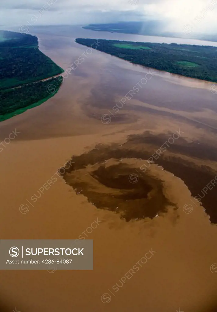 R¡o Xingu and R¡o Tapaj¢s confluence with the Amazon mainstream.