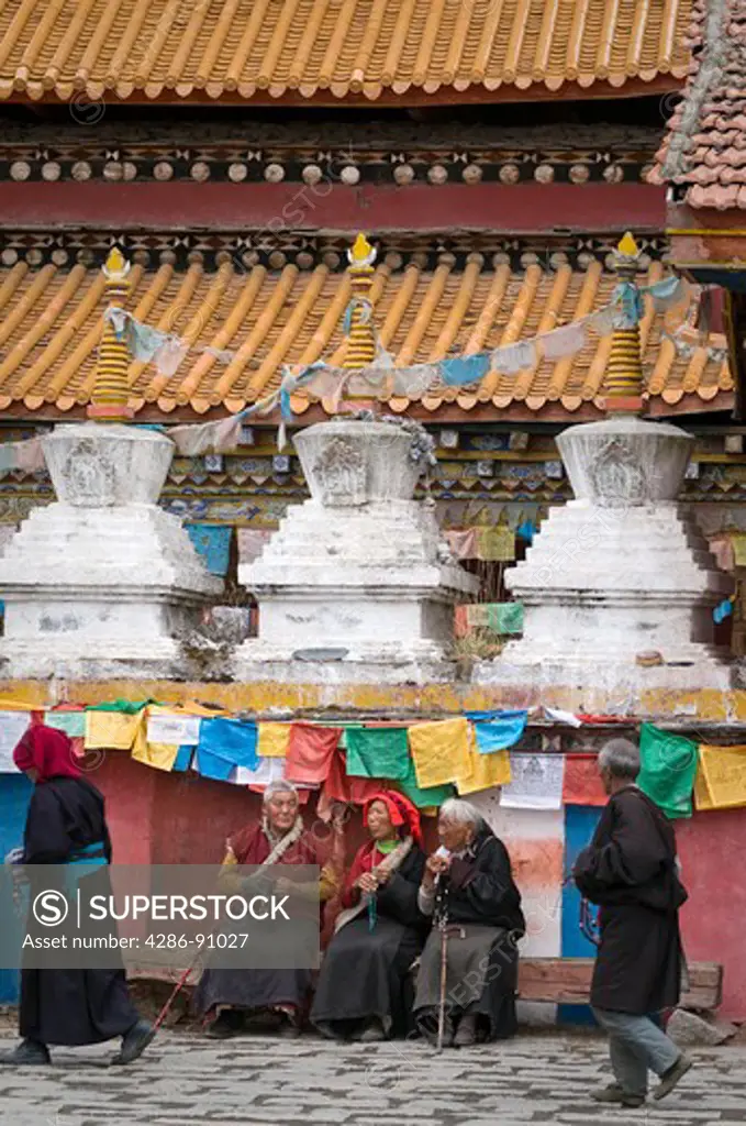 Elderly Tibetan Buddhist pilgrims, Tagong Monastary, Sichuan Province, China