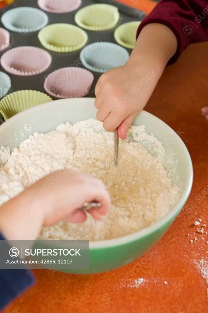 Helping to Make Cup Cakes, MR-0601 MR-0618 PR-0617