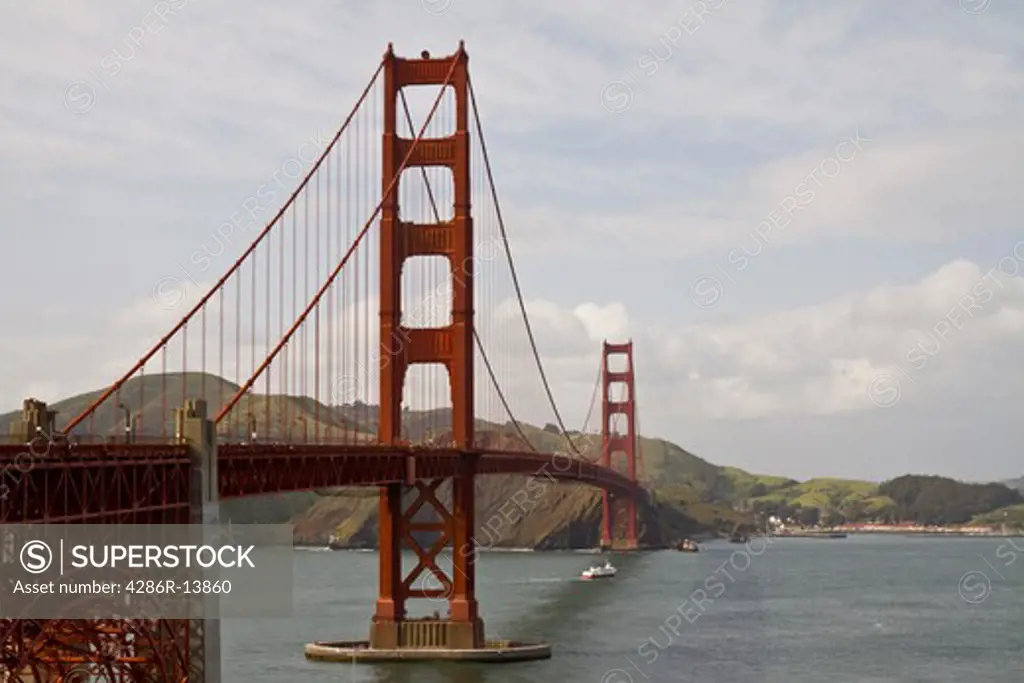 Golden Gate Bridge connecting San Francisco to points north, San Francisco, California, USA