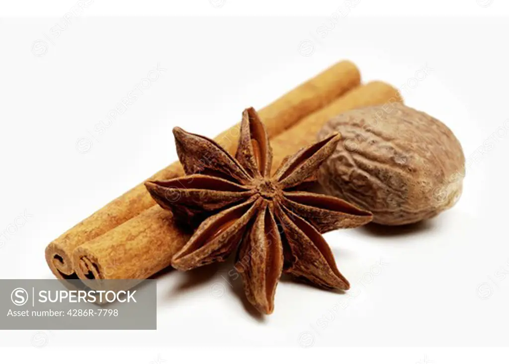 Cinnamon, nutmeg and anise star