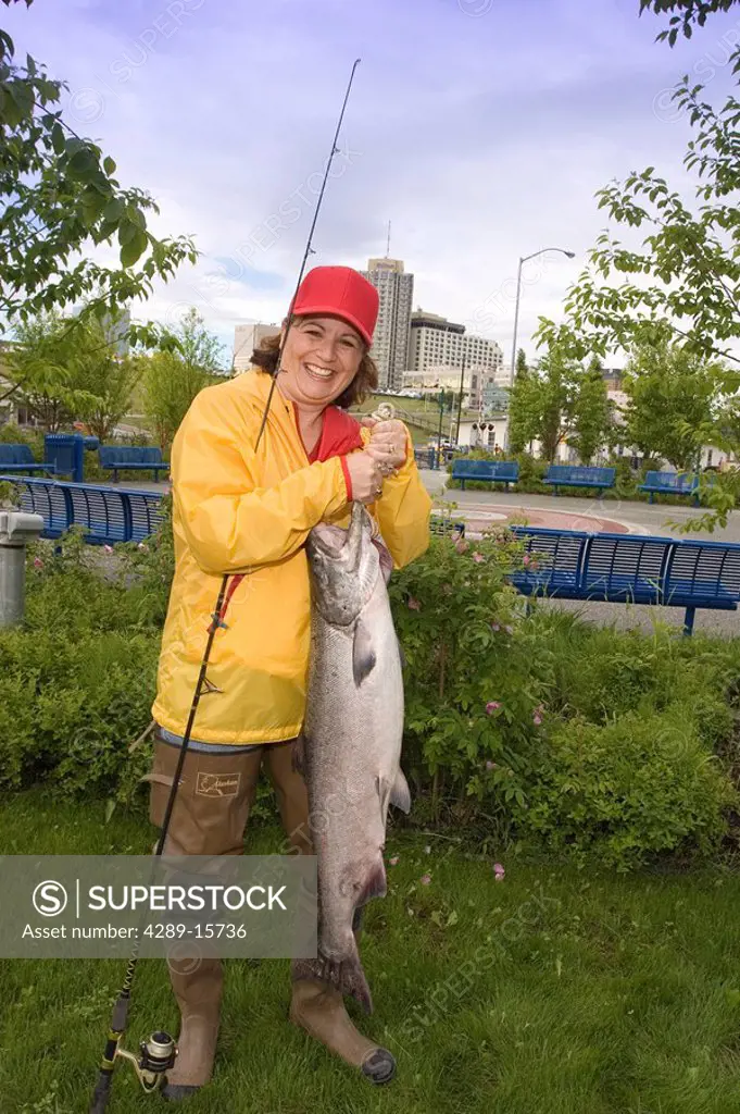 Happy Fisherwoman w/King Salmon @ Ship Crk Anchorage AK SC Summer Slam´nSalmon Derby