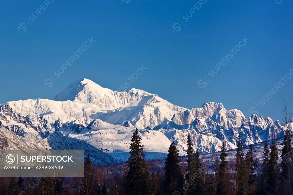 Early morning light on southside of Mount McKinley and Mooses´s Tooth as seen from the Denali State Park Viewpoint South along the George Parks Highwa...