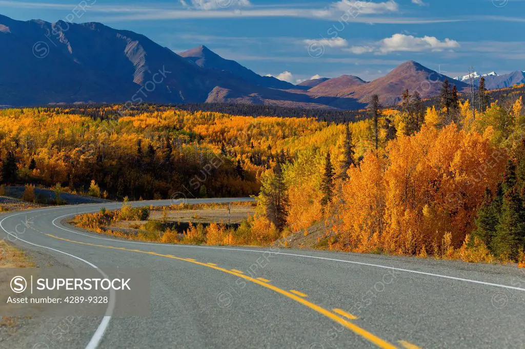 Scenic view of the Alaska Highway between Haines, Alaska and Haines Junction, Yukon Territory, Canada, Autumn