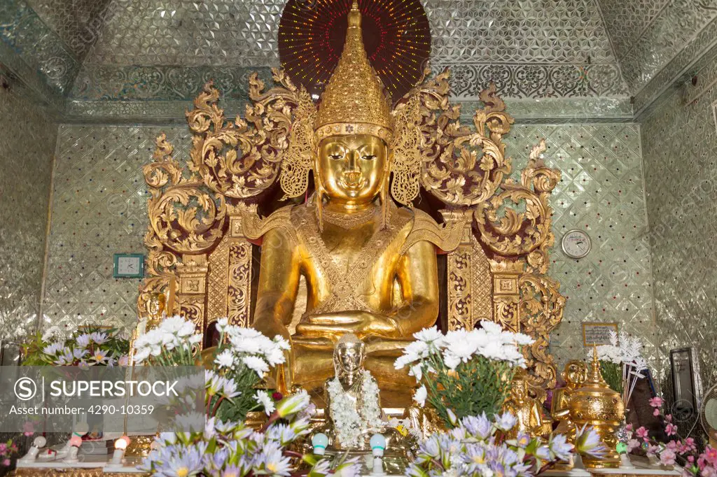 Golden Buddha, Sandamuni Pagoda, Mandalay, Myanmar, (Burma)