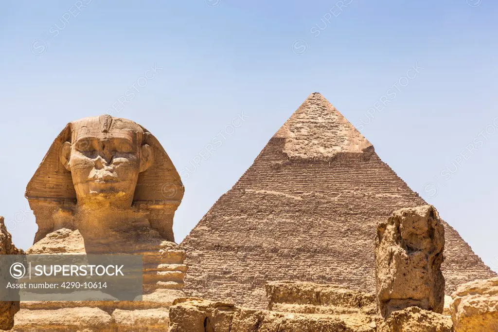 Great Sphinx and Pyramid of Khafre in the Giza Necropolis, Giza, Cairo, Egypt