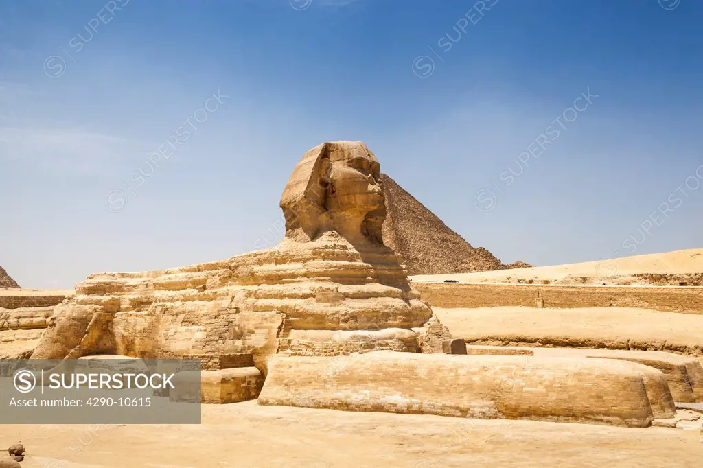 Great Sphinx and the Great Pyramid in the Giza Necropolis, Giza, Cairo, Egypt