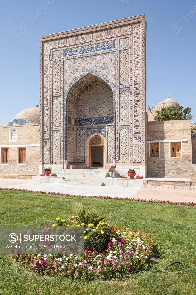 Entrance to Shah-i-Zinda, also known as Shah I Zinda and Shah-i Zinda, Samarkand, Uzbekistan