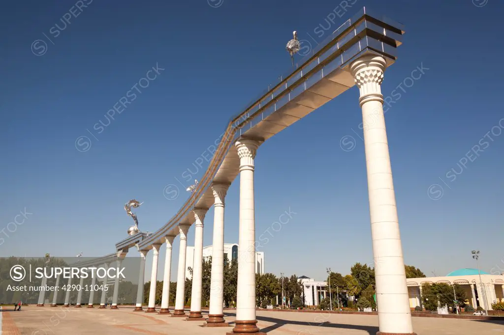 Ezgulik Independence Arch, Independence Square, Mustakillik Maydoni, Tashkent, Uzbekistan