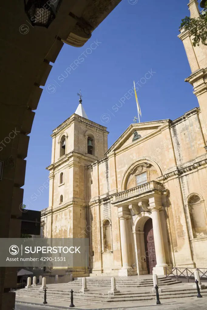 Saint Johns Catholic Cathedral, through archway, Saint Johns Square, Valletta, Malta