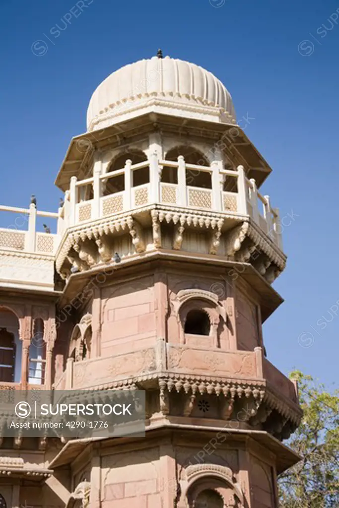 Tower detail, Shri Raj Ratan Bihari Mandir Temple, Bikaner, Rajasthan, India