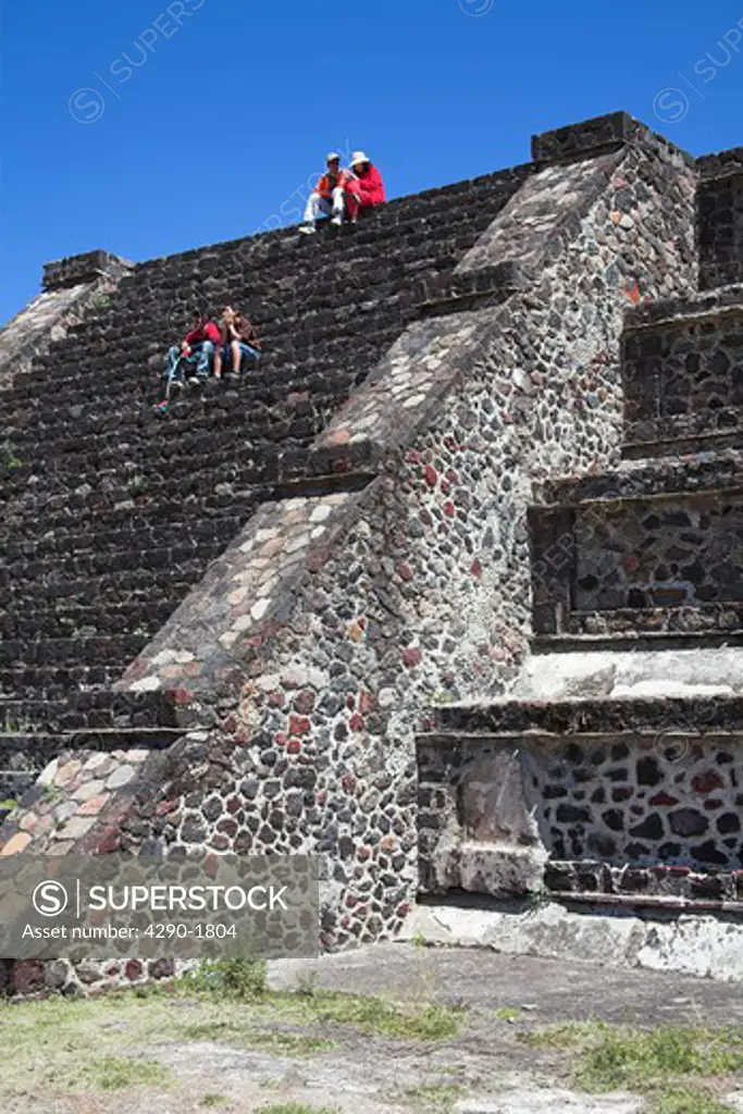 Tourists on pyramid steps, Plaza de la Luna, Teotihuacan Archaeological Site, Teotihuacan, Mexico City, Mexico