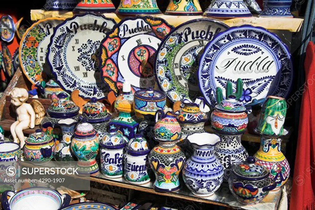 Patterned ceramic pottery, Mercado de Parian, El Parian Market, Avenida 2 Oriente and Calle 6 Norte, Puebla, Mexico